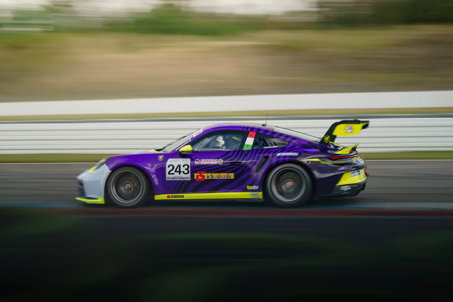Nr 243 — Motorsport photography, Dans Trackday, image 4