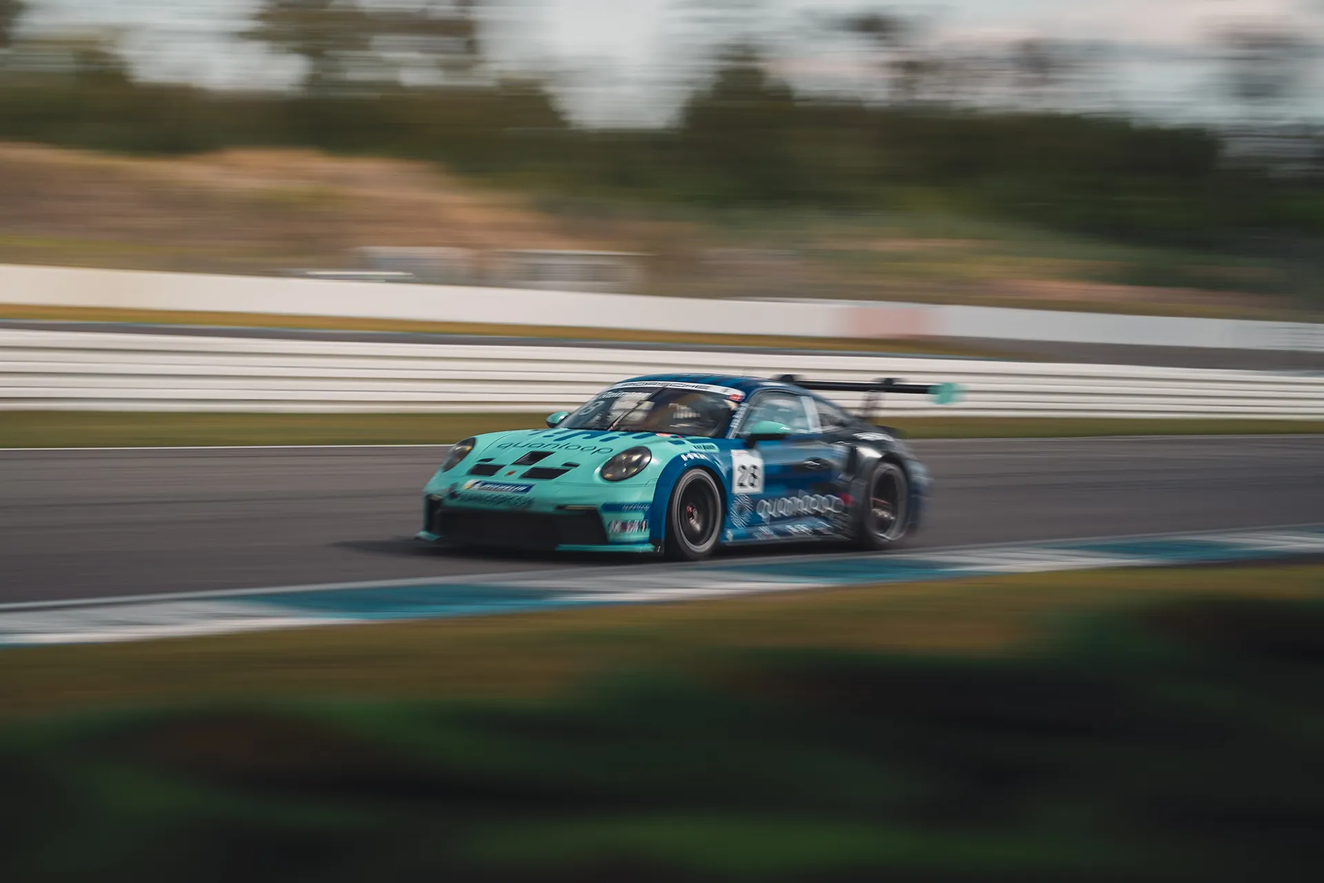 Nr 28 — Motorsport photography, Dans Trackday, image 1
