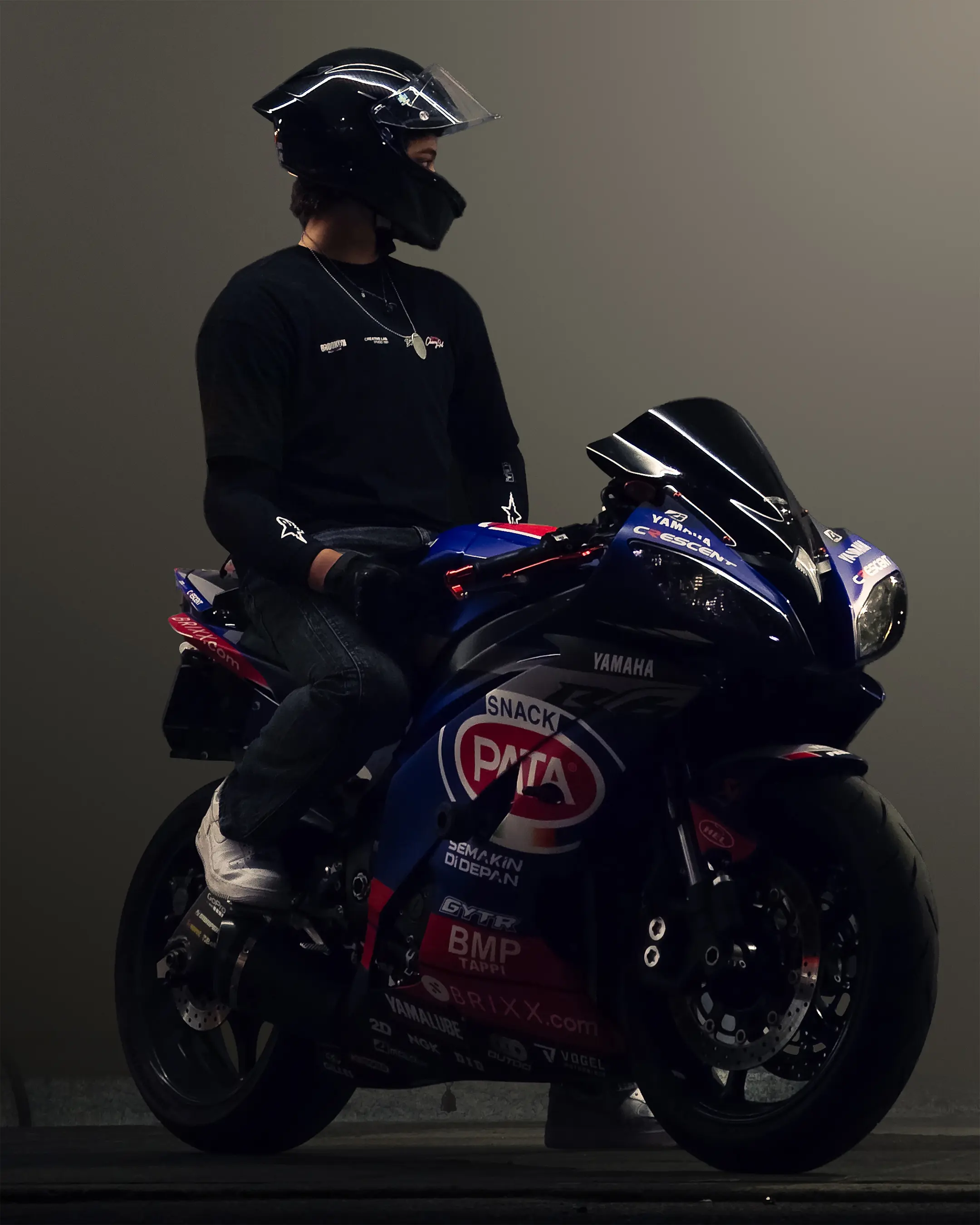 Yamaha ZX4RR — Street photography, Yamaha ZX4RR, image 2