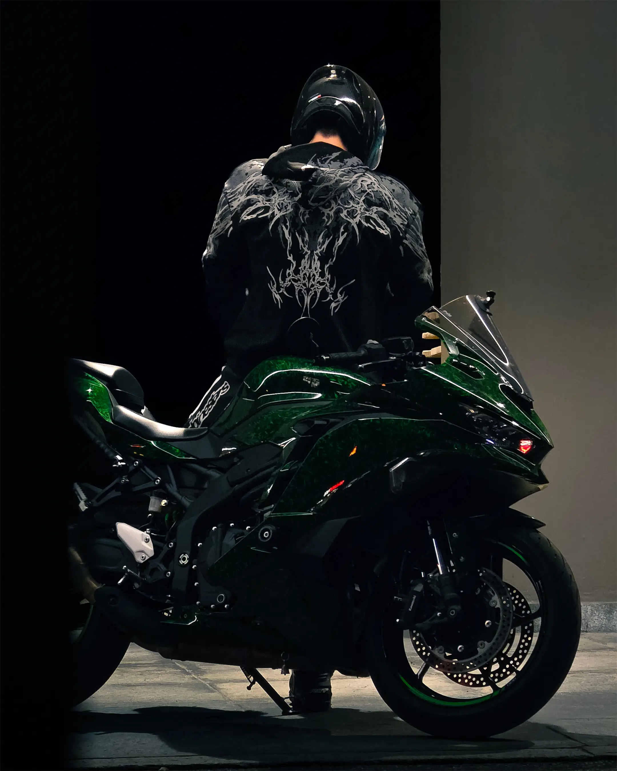 Yamaha ZX4RR — Street photography, Yamaha ZX4RR, image 3